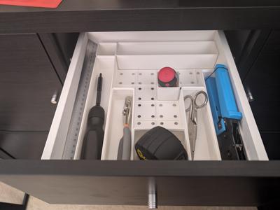 Kallax Gridfinity magnetic drawer insert w/ cubby