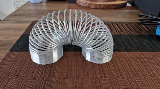 Slinky Spring Polygon