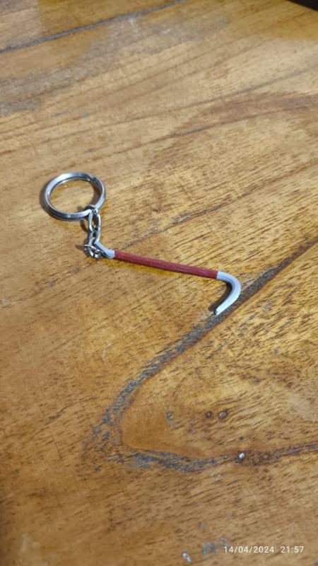 Half Life Crowbar KeyChain