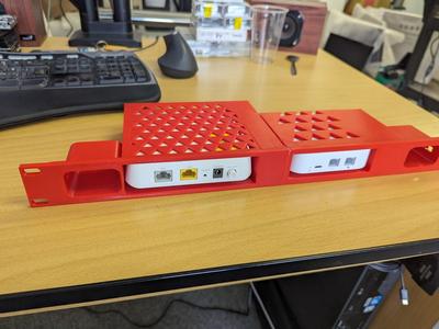 Cetin Terminator + UniFi Cloud Key Gen2 a UniFi UXG lite gateway + UCK-G2