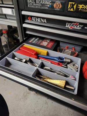 Low profile drawer organizer
