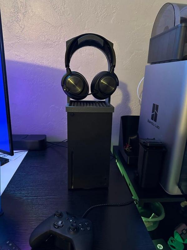 XBOX Headphone Mount. 