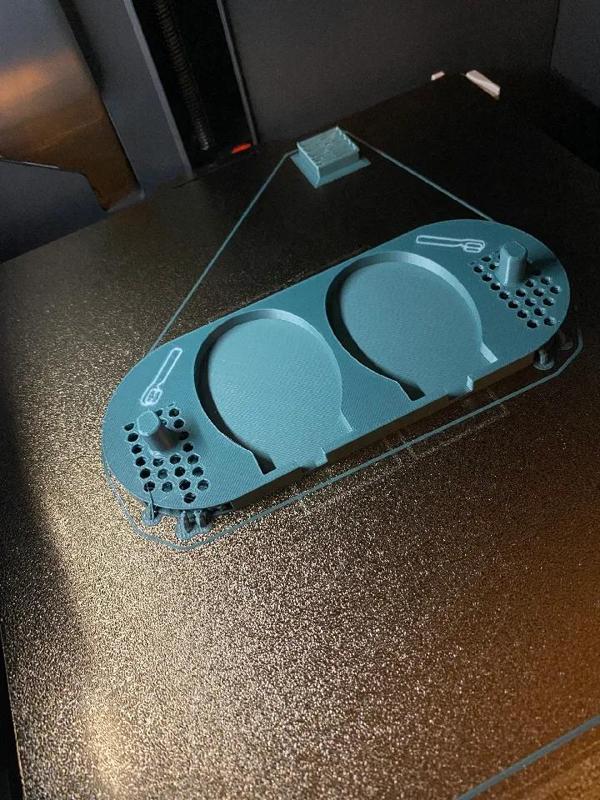 Toothbrush holder / Zahnbürstenhalter   