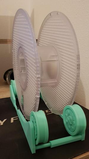 adjustable width and length/height spool holder