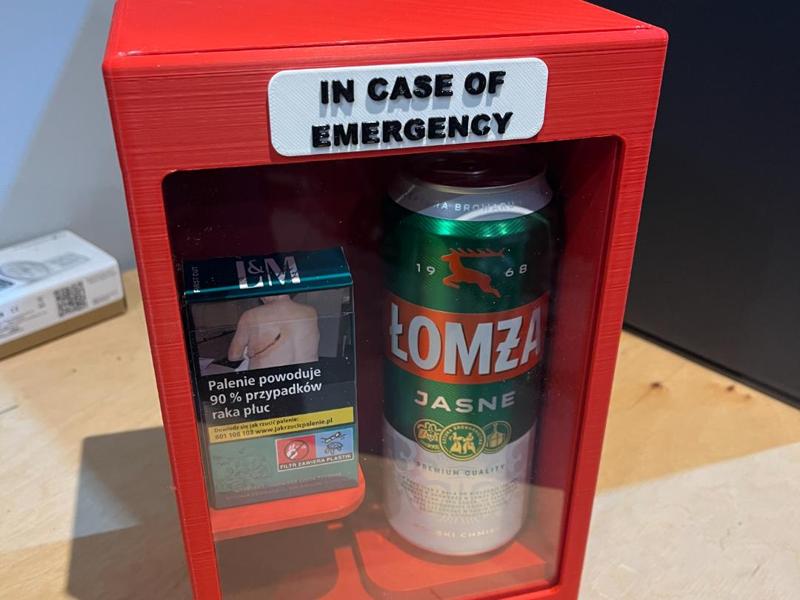 Emergeny Box When life gets tough smash and relax