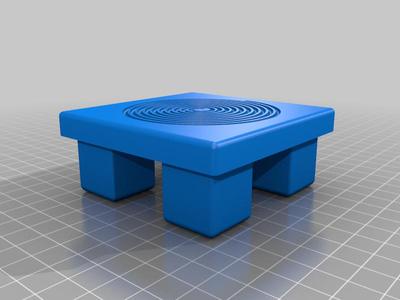PVC raised garden corner cap (22 mm square holes)