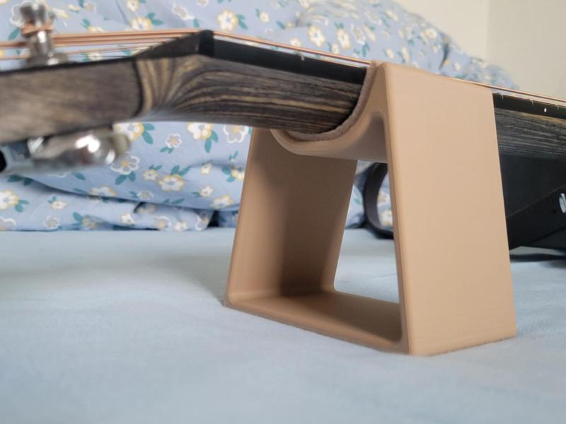 Guitar neck rest
