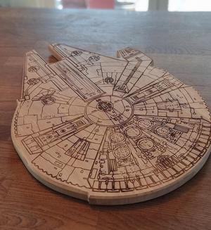 Star Wars Millenium Falcon Schneidebrett