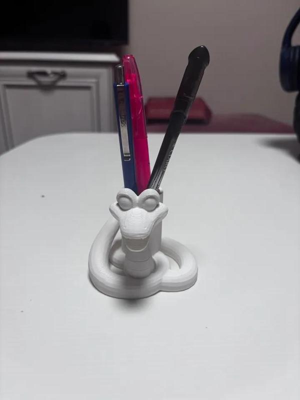 Snake year pen holder   