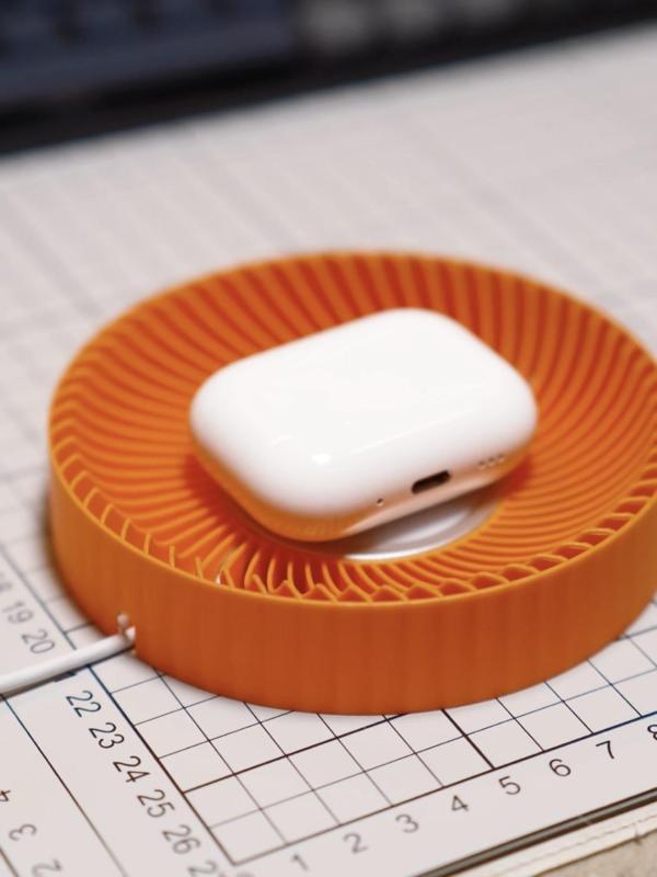 AirPods MagSafe Charging Tray