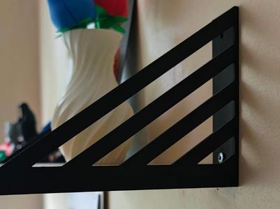 Shelf bracket