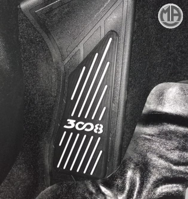 Peugeot 3008 left footrest