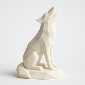 Geometric sculpture of howling wolf