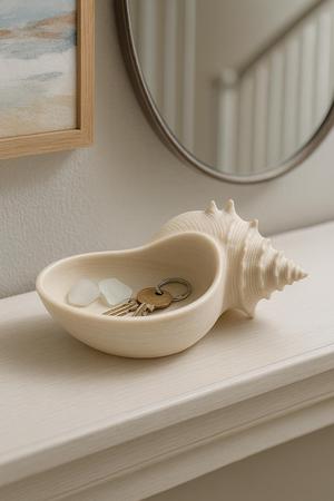 Conch Shell Catchall Tray – Coastal Entryway & Jewelry Holder