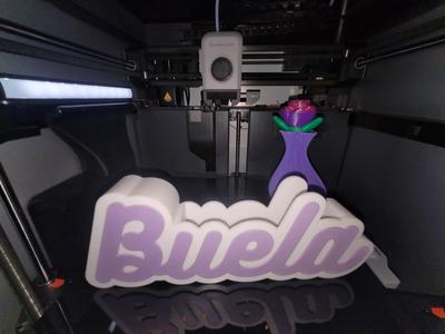 Buela vase