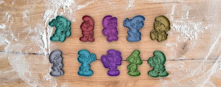 10 cookie cutter pack from the Smurfs