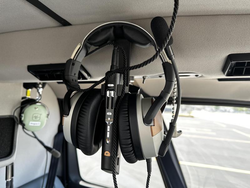 Lightspeed Delta Zulu Headset Holder