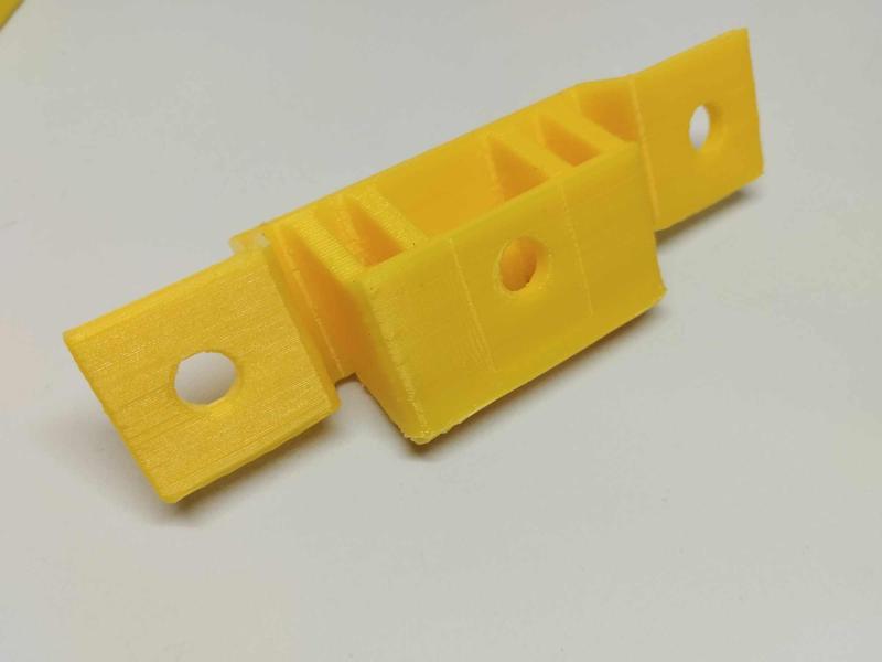 Renault Super 5 bumper mount