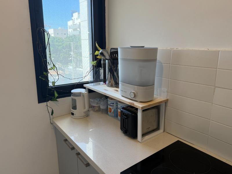 Minimalist Countertop Shelf Legs