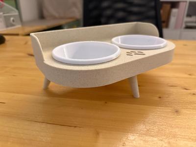 Cat feeder