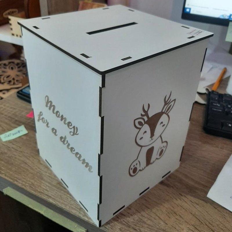 Layout for laser cutting of a piggy bank/donation box