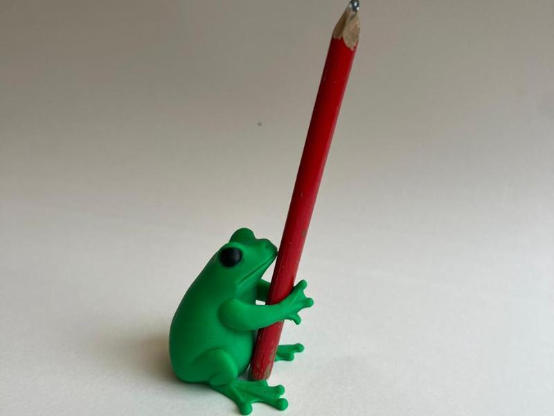 Dave The Frog - Pen Holder