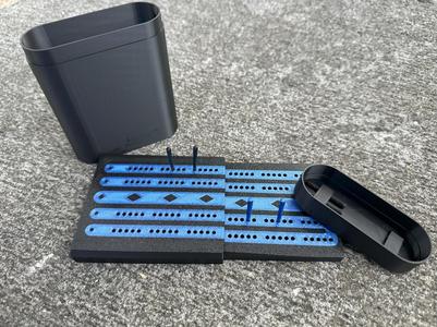 Mini stacking cribbage set - board, case, & pegs