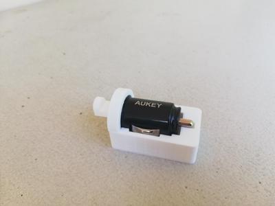 Car charger AUKEY CC-S1 support and pull tool