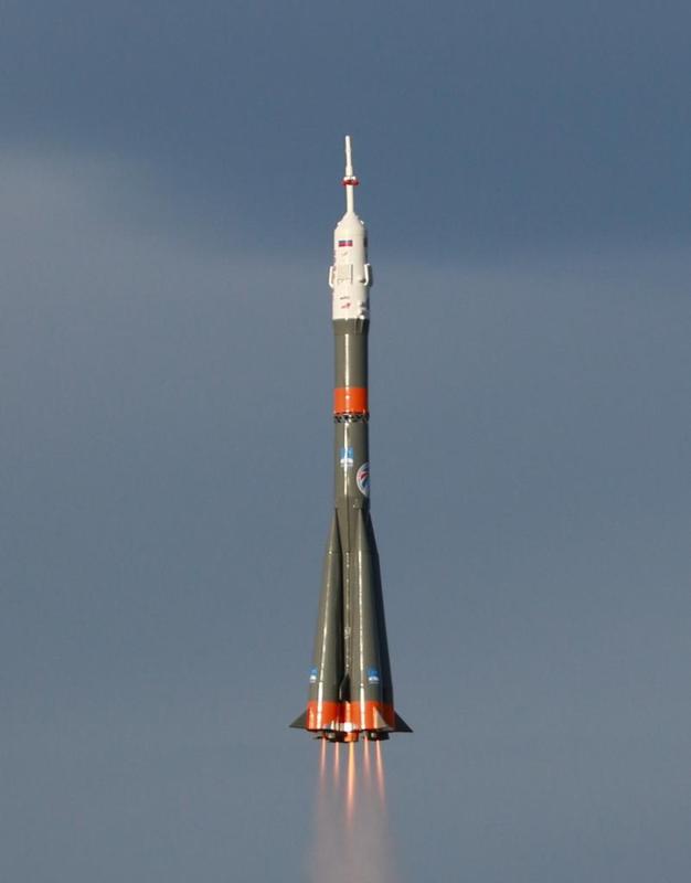 1/50 Soyuz model rocket