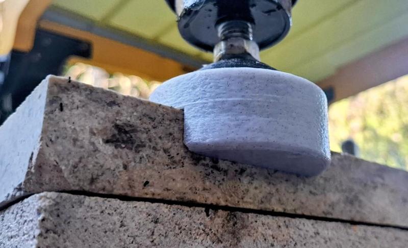 Flow Hive beehive feet (60mm) stabilisers for 16" paver