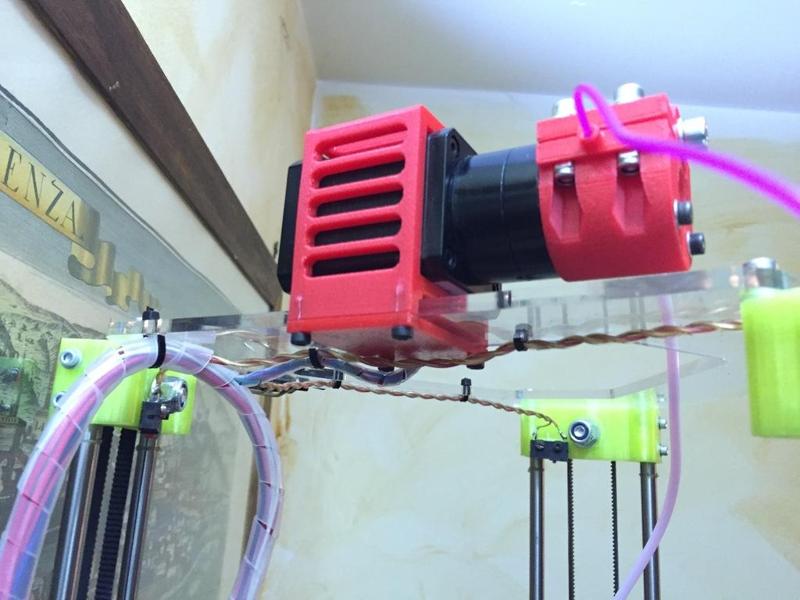 nema 17 extruder holder for rostock mini pro