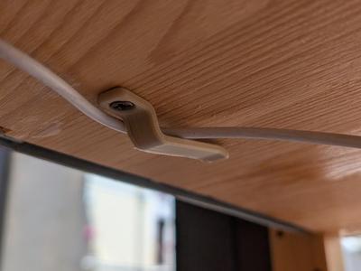Under-Desk Clip for 8 Cables (4mm)