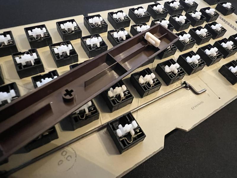 Atari 400 "B Key" space bar stabilizer insert