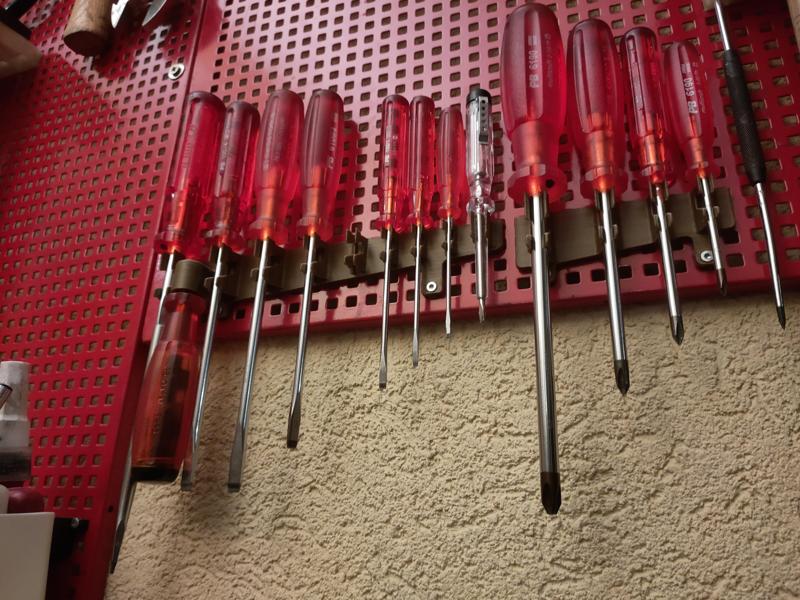 Support tournevis PB - grille Facom