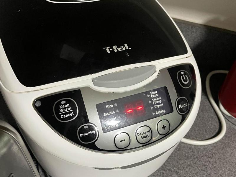 T-Fal RK705851 Latch replacement