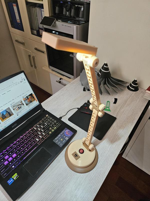 Desk Lamp or Desktop Lamp