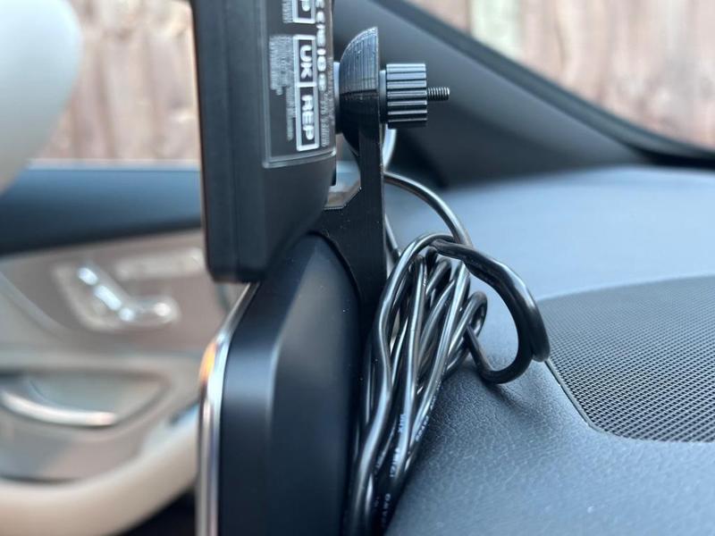 Mount for Krunia RC11 CarPlay Display to Mercedes Comand 8.4" Display