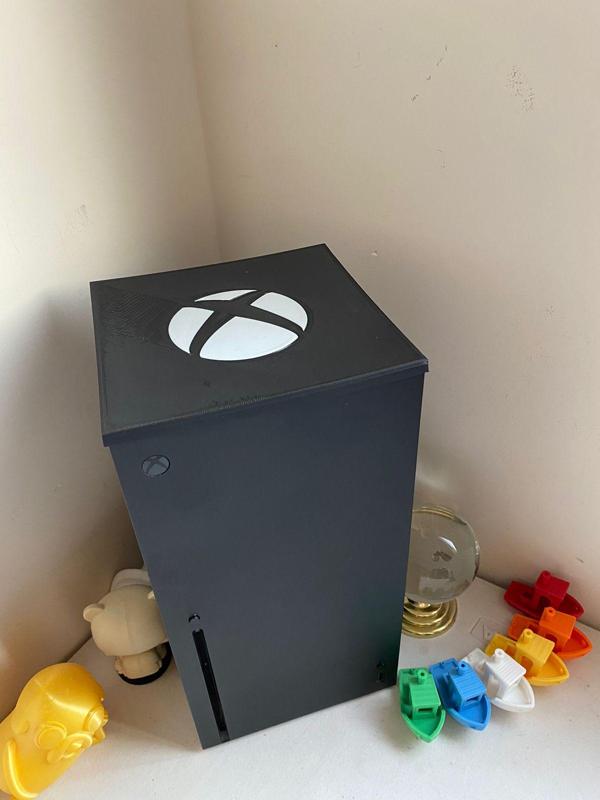 Tapa - Guardapolvo para Xbox Series X   //  Multicolor