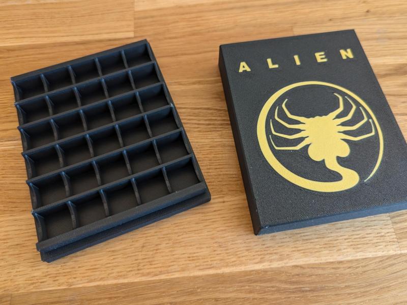 Alien Dice Box