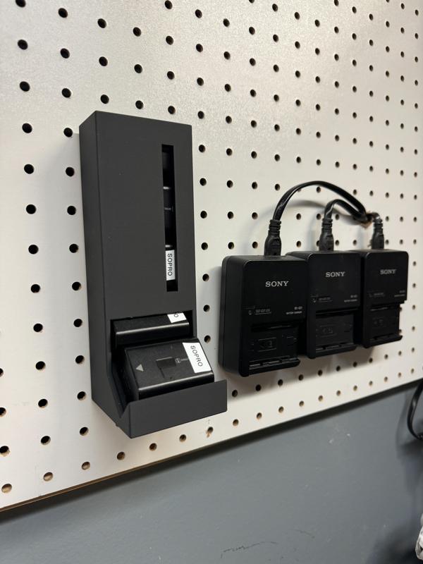 Sony NP-FZ100 Battery Dispenser