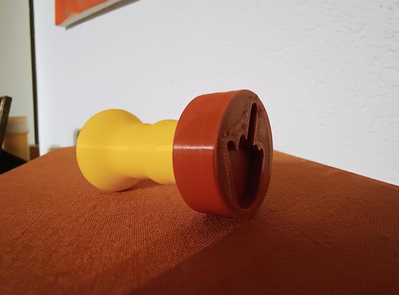 Middle finger wax seal