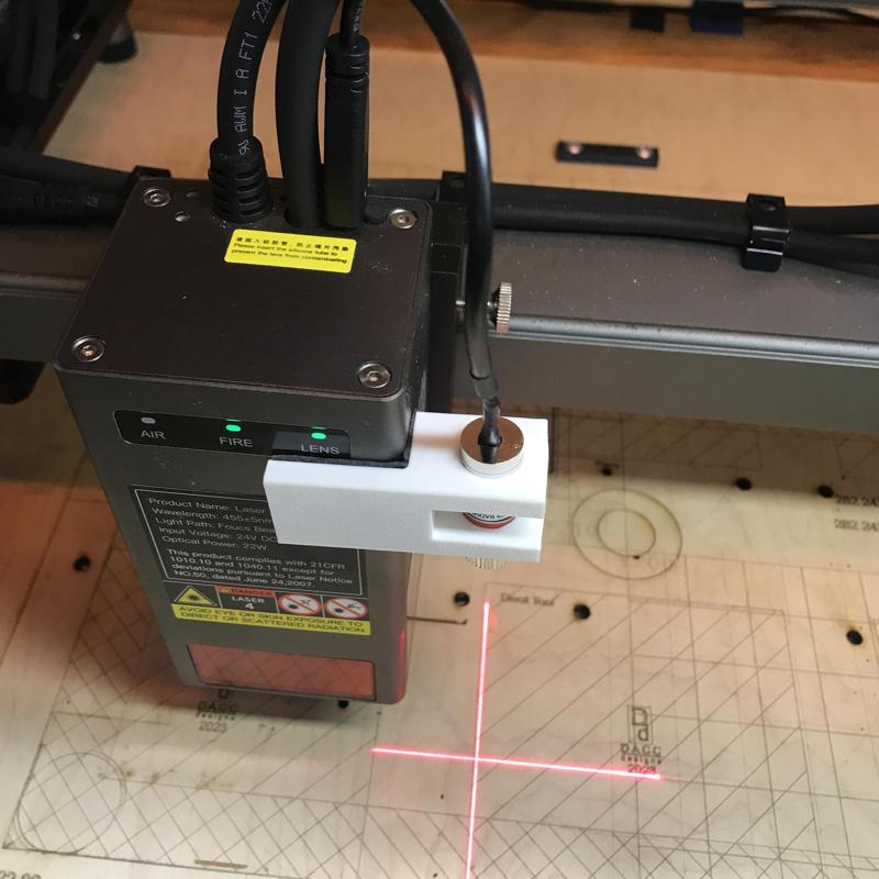 Very simple mount for crosshair laser to a laser head