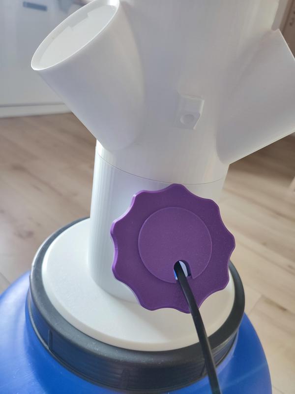 Modular Hydroponic Tower cap with Euro/Schuko power plug adapter