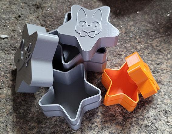 Star shaped box wiht Jiji's from Kiki's Delivery Service