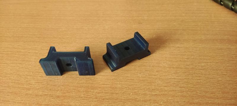 DIN rail holder / Držák DIN lišet