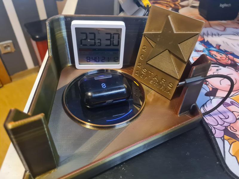 Phone holder +Desk organizer