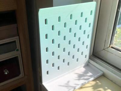 Desktop Pegboard Stand
