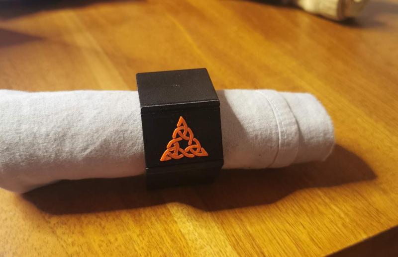 Customizable napkin ring