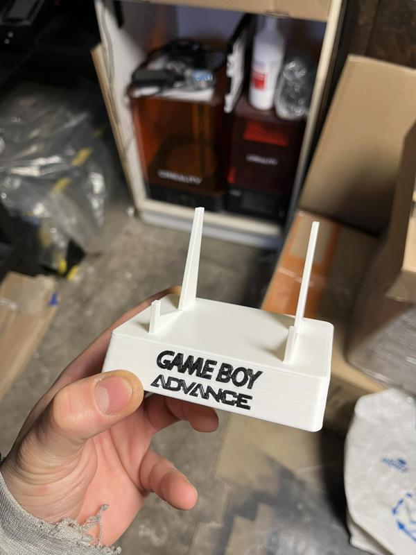 Stojan, stojanek na Game Boy advance