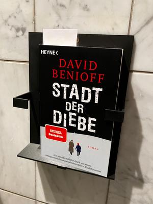 Book Holder / Toiletten Buchhalter